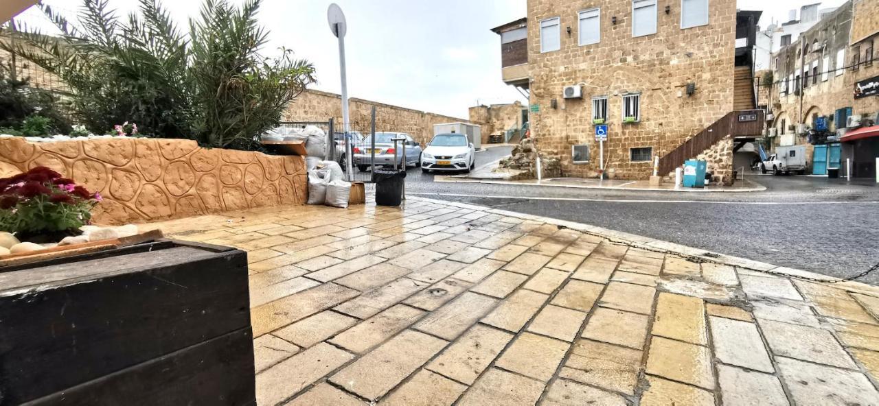 Stylish Apartment With Private Parking By The Marina Acre Exterior photo